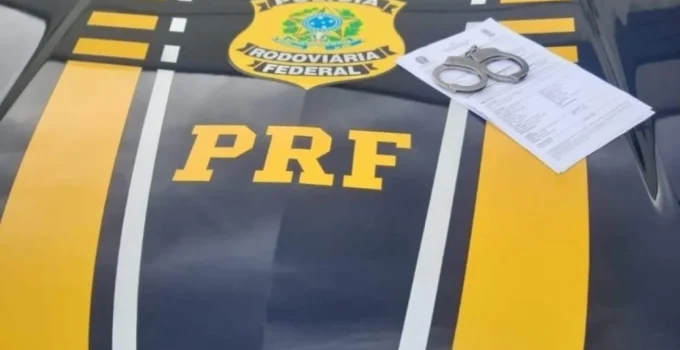 Foragido por estupro é preso em rodovia de Minas Gerais enquanto viajava para o Rio de Janeiro