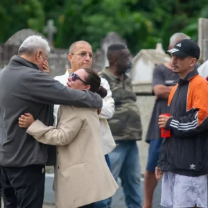Família e amigos se despedem de empresário Ségio Duarte, morto a tiros em Barra de Guaratiba: 'Justiça tem que ser feita'