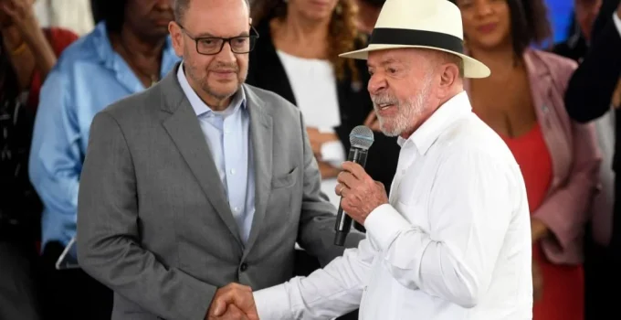 Lula cobra do governador interino do RJ, Ricardo Couto, 'trabalho para prender todos os ladrões'