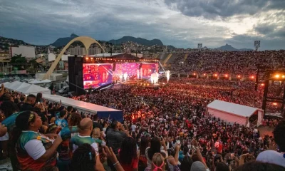 Marcha para Jesus no Rio reúne milhares de fiéis em celebração com música e fé na Avenida Presidente Vargas