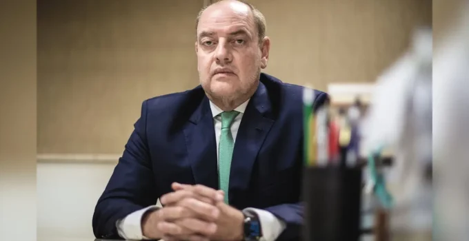 Juiz assume o Governo do Rio e promove 'faxina': 2.538 demitidos em meio a impasse judicial