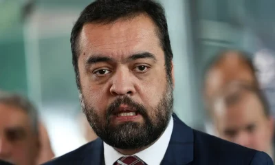 Cláudio Castro é investigado por corrupção e pode comprometer palanque de Flávio Bolsonaro ao Senado no RJ