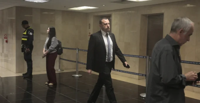Caso Henry Borel: Delegado diz que mensagens da babá foram cruciais para mudar rumo da investigação