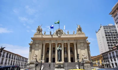 RJ: Alerj aprova banheiros neutros para pessoas trans e não binárias; Dani Balbi pede veto