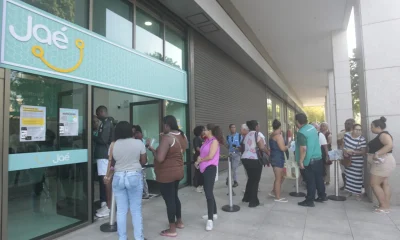 Fim do dinheiro nos ônibus do Rio: Cariocas correm para garantir cartão Jaé antes do prazo final