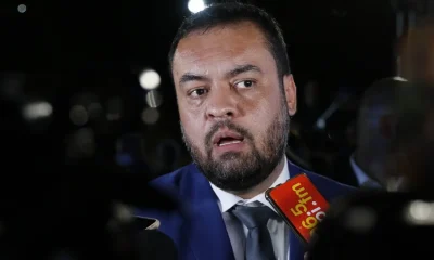 Corrupção Endêmica no Rio: Mensagens Revelam Ligações entre Cláudio Castro e Daniel Vorcaro e Aportes Milionários
