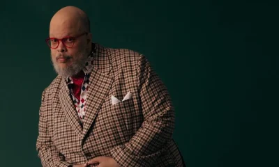 Ed Motta pede desculpas a nordestinos com música antes de show no Circo Voador