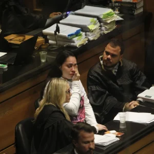 Caso Henry Borel: Irmão de Monique Medeiros afirma que ela foi 'treinada para mentir' pela defesa do casal