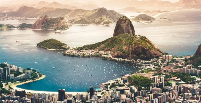 Rio de Janeiro assume liderança nacional no Cadastur com crescimento de 137% em registros turísticos regulares