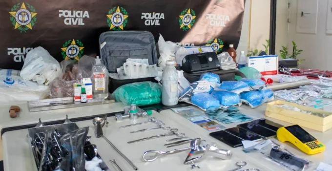 Paciente de falso médico que realizava abortos precisa retirar o útero em estado grave no Rio