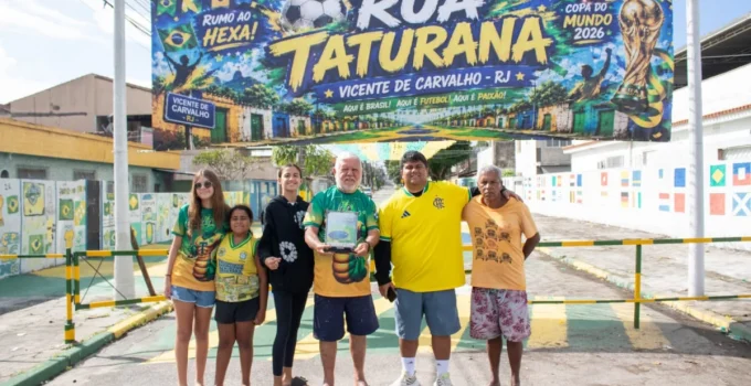 Vicente de Carvalho: Rua Taturana se transforma em palco vibrante para a Copa do Mundo com decoração histórica