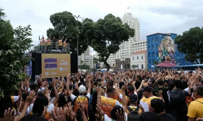 Uso Político em Eventos Religiosos: Patrocínios Públicos e Abuso de Poder Geram Debate no Brasil