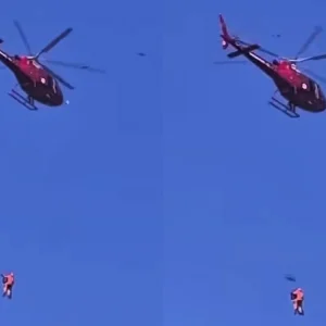Homem é resgatado de helicóptero após deslocamento de ombro em escalada no Cosme Velho, Rio de Janeiro