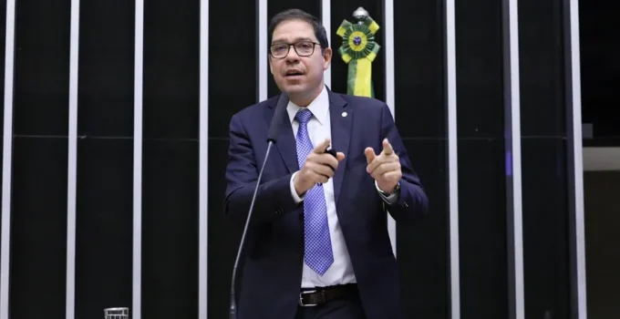 Lavanderia da família do presidente do PL-RJ dispara faturamento com governo Cláudio Castro, 80% sem licitação