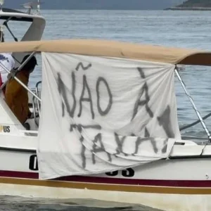 Angra dos Reis: Taxa Turística de até R$ 100 Gera Protestos, Incêndio e Processos Judiciais