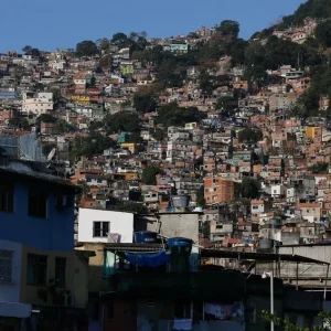 Copa na Favela: Rota Turística Temática Une Futebol, Cultura e Jogos do Brasil na Rocinha e Vidigal