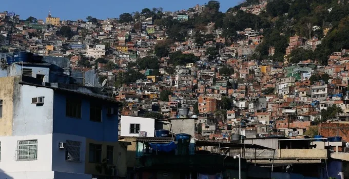 Copa na Favela: Rota Turística Temática Une Futebol, Cultura e Jogos do Brasil na Rocinha e Vidigal