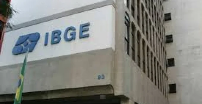 IBGE abre mais de 8 mil vagas temporárias para nível médio e superior; confira salários e inscrições