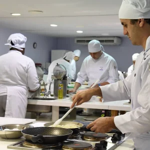 Senac RJ abre vagas de emprego em gastronomia e outras áreas; confira oportunidades e como se candidatar