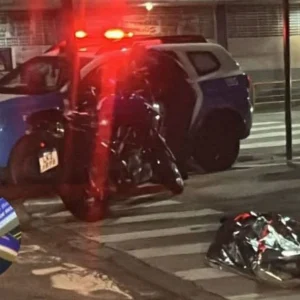 Casal é assassinado a tiros em posto de gasolina em Cascadura, Zona Norte do Rio; polícia investiga