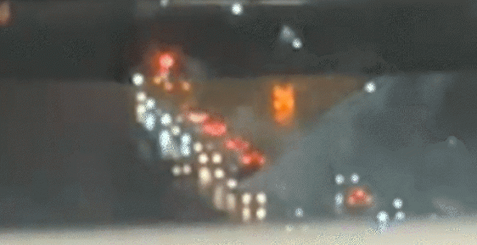 Vídeo flagra carro explodindo violentamente no Centro do Rio de Janeiro; veja o momento assustador