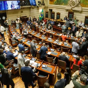 Câmara do Rio aprova política municipal de assistência integral a pessoas com TEA e outros projetos