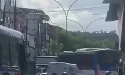 Ônibus Sequestrado e Usado Como Barricada Interdita Principal Via em Rio das Pedras, Zona Sudoeste do Rio