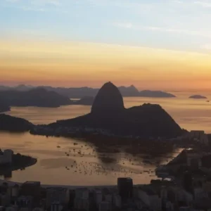 Turismo no Rio de Janeiro Cresce 17,4% Apesar de Queda Nacional de Visitantes Estrangeiros no Brasil