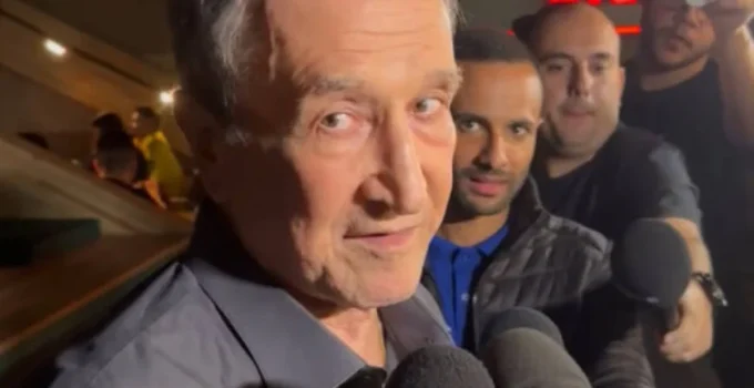 Carlos Alberto Parreira, o Comandante do Tetra, Permanece Estável em UTI no Rio de Janeiro