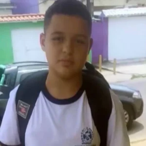 Polícia apreende celulares de pais e padrasto de menino de 11 anos morto por envenenamento com chumbinho
