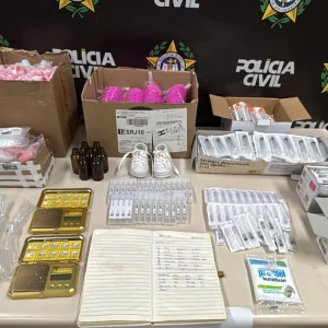 Polícia prende homem em Copacabana por 'delivery' de drogas sintéticas na Zona Sul do Rio