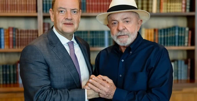 Lula no Rio: Assina Adesão ao Propag, Anuncia Investimentos e Participa de Premiação