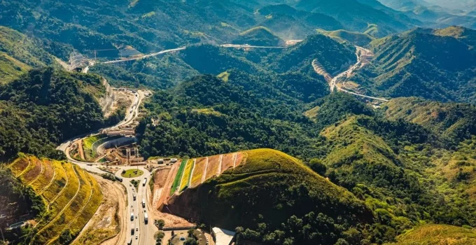 Lula inaugura primeira etapa da nova rodovia na Serra das Araras, RJ, com R$ 1,5 bilhão em investimento do BNDES