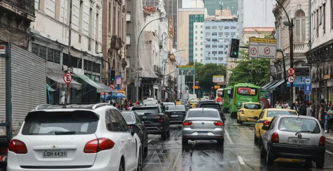 Estudo Revela: 80% dos Carros Roubados no RJ São Recuperados em Áreas Dominadas pelo Crime