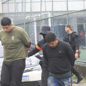 Operação da Polícia Civil no Rio desarticula quadrilha que traficava mais de 10 mil munições e armas