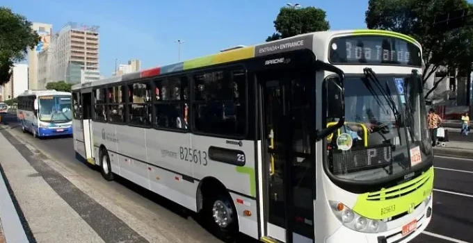 Motoristas de ônibus do Rio podem entrar em greve na segunda (29) após rejeição de proposta salarial