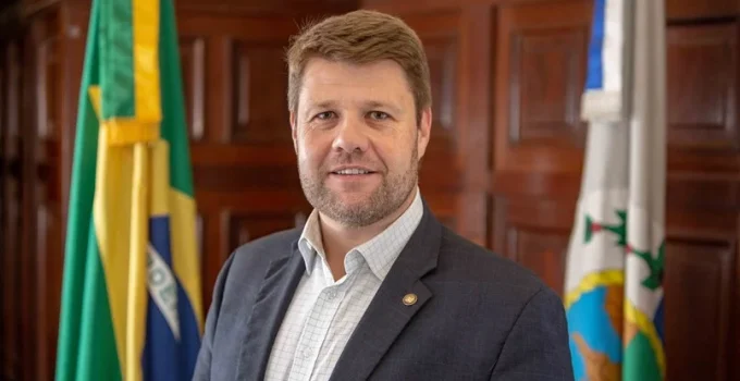 Gustavo Tutuca lança livro "Turismo: Da Retomada ao Recorde" e compartilha experiência à frente do setor fluminense