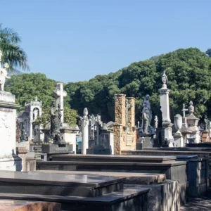 Segurança de 31 anos é sepultado na Lapa após ser morto a tiros ao separar briga em bar