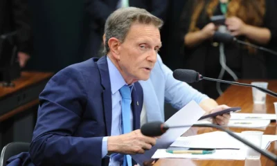 Ministro do TSE libera Marcelo Crivella para disputar o Senado em 2026 após suspender condenação eleitoral