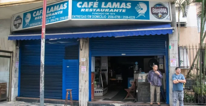 Após incêndio devastador, Café Lamas lança vaquinha online para reconstrução e preservação de empregos