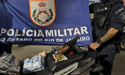 Homem é Preso com Armas, Dinheiro e Moto com Chassi Alterado Após Roubar Farmácia no Grajaú, Zona Norte do Rio