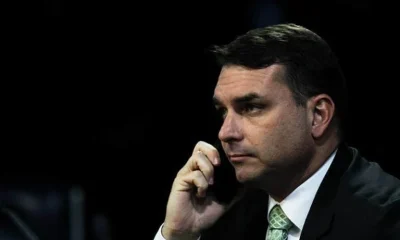 Investigações da PF Adiam Indicação de Flávio Bolsonaro ao Senado no RJ; Nomes Cotados Viram Alvos