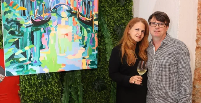Jérôme Poignard Une Rio e Paris em Nova Exposição com Aquarela, Acrílica e Café no Santa Teresa Hotel