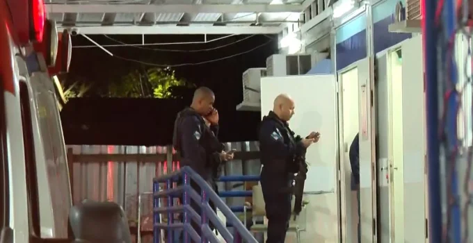 Miliciano 'Feijão' Baleado e Morto em UPA no Rio; Segurança Reforçada Após Ameaça de Invasão