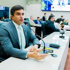 JHC é citado em reportagem nacional sobre Banco Master; Rui Palmeira cobra explicações sobre prejuízo ao IPREV Maceió