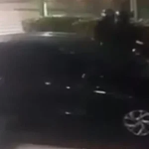 Câmeras de Segurança Capturam Momento em que Sargento da PM é Executado a Tiros no Rio de Janeiro; Suspeitas de Vínculos Criminosos