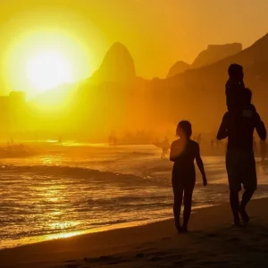 Rio de Janeiro superou 1 milhão de turistas internacionais no 1º semestre, impulsionando economia em R$ 17,2 bilhões