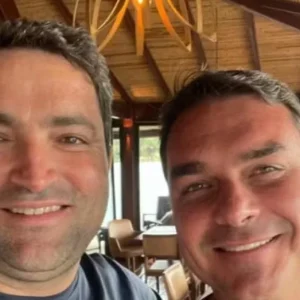 RioPag, empresa ligada a amigo de Flávio Bolsonaro, é acusada de desviar R$ 20,9 milhões do Estado