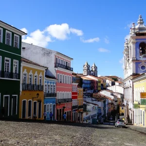 Turismo na Bahia Recua 0,4% em Maio de 2026 Frente ao Mês Anterior, Aponta IBGE