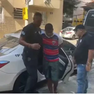 Justiça do Rio condena pai a 50 anos de prisão por espancar filho de 2 anos até a morte